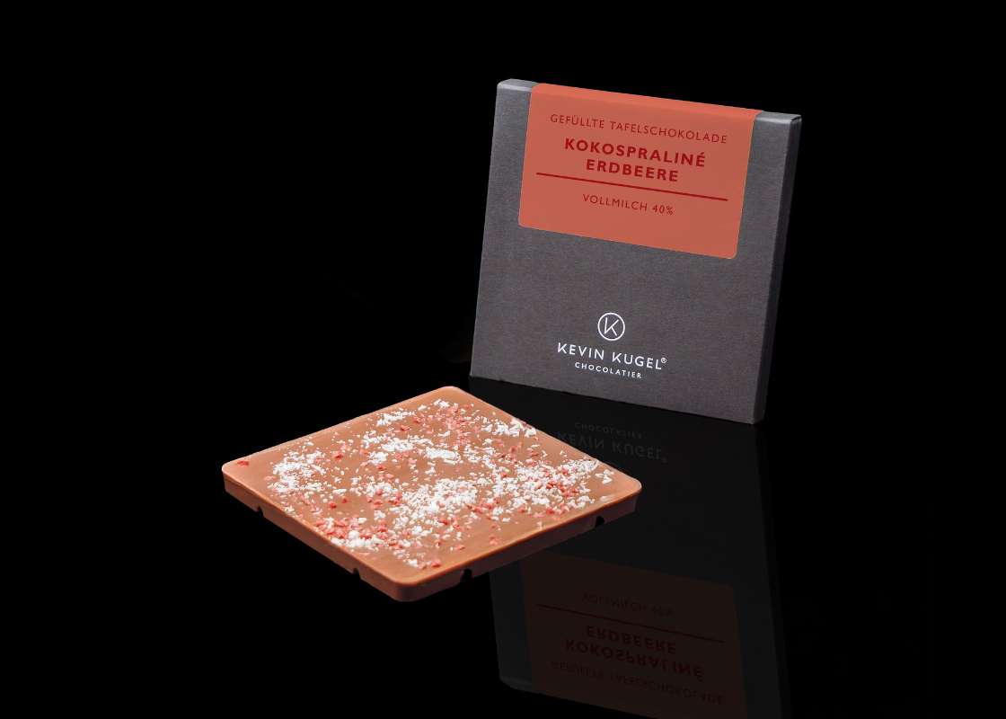 Gefüllte Tafelschokolade Kokospraliné Erdbeere Vollmilch 40%